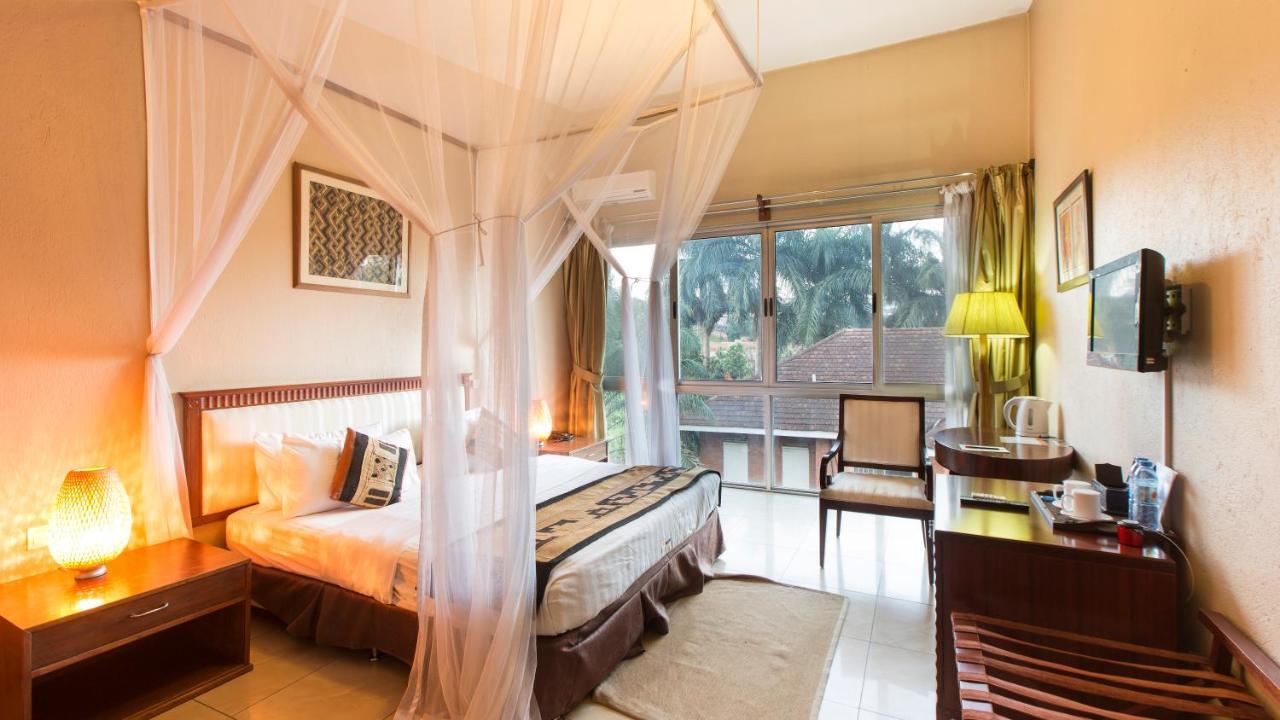 Humura Resorts Kampala Bagian luar foto