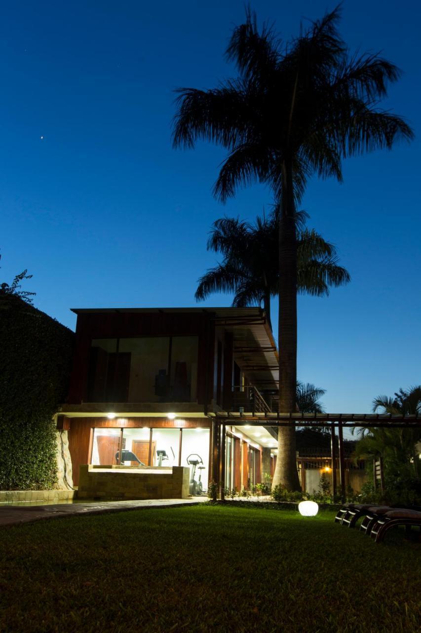 Humura Resorts Kampala Bagian luar foto