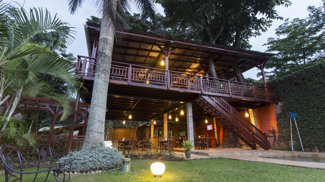 Humura Resorts Kampala Bagian luar foto
